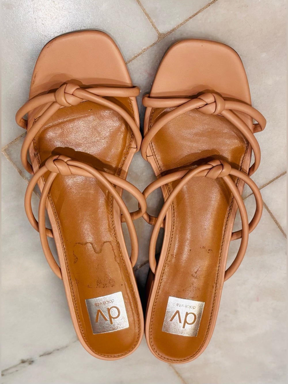 dv by Dolce Vita Pink Strappy Sandal. Size 10 in exc condition. 1” block heel